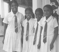 schoolmeisjes in Sri Lanka.
